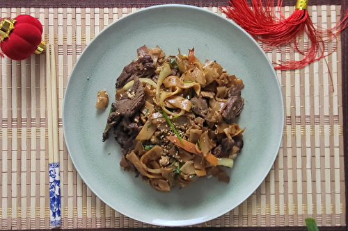 Nouilles de riz sautées au bœuf