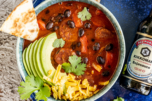 Soupe épicée aux haricots noirs et au chorizo