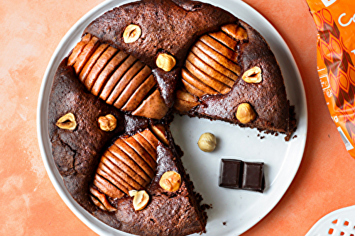 Gâteau chocolat-poires et noisettes