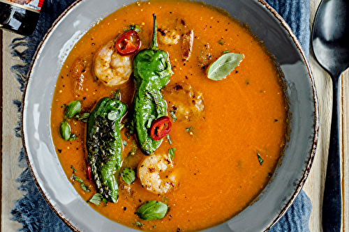 Soupe crémeuse aux poivrons, à la tomate et crevettes Teriyaki