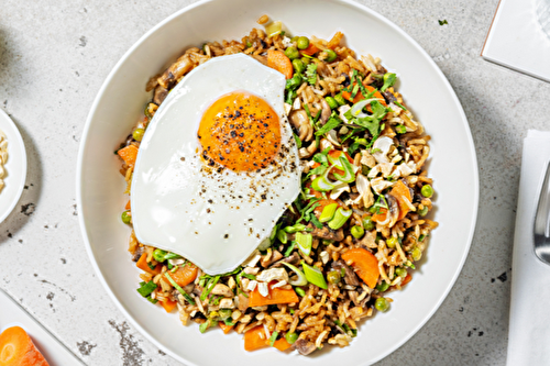 Riz sauté aux petits pois et carottes