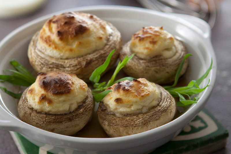 Soufflés au fromage en coque de champignon frais