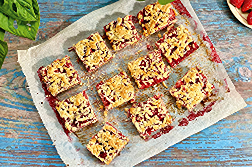 Carrés de crumble à la fraise