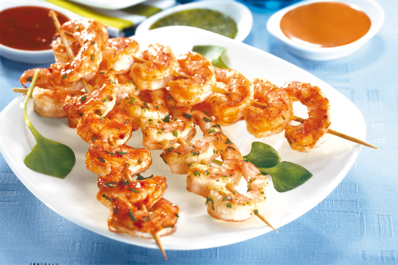 Brochettes de crevettes marinées en 3 recettes