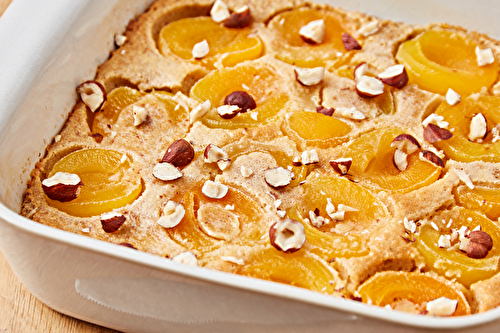 Clafoutis aux abricots et noisettes