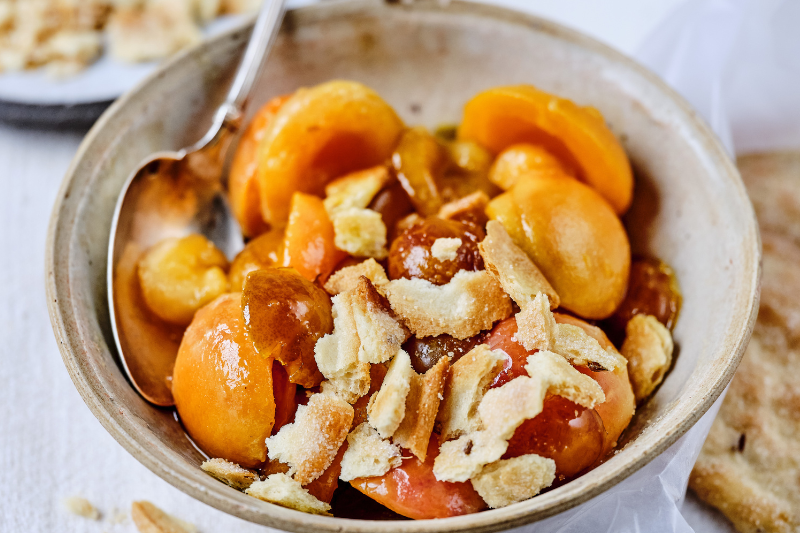 Crumble minute de fruits d’été aux tortas