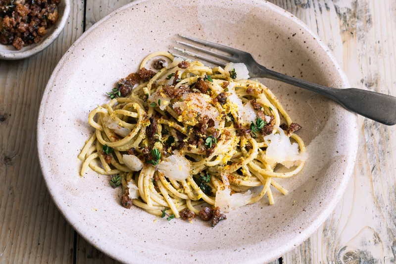 Spaghetti quadrati au pesto basilico e limone et haddock fumé