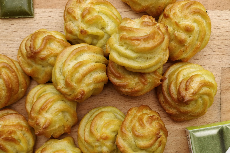 Gougères au fromage et aux poireaux