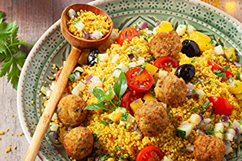 Couscous parfumé aux épices du monde aux légumes d’été et falafels