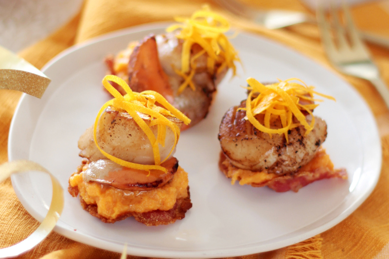 Bouchées de Saint-Jacques à la patate douce et chips de pancetta