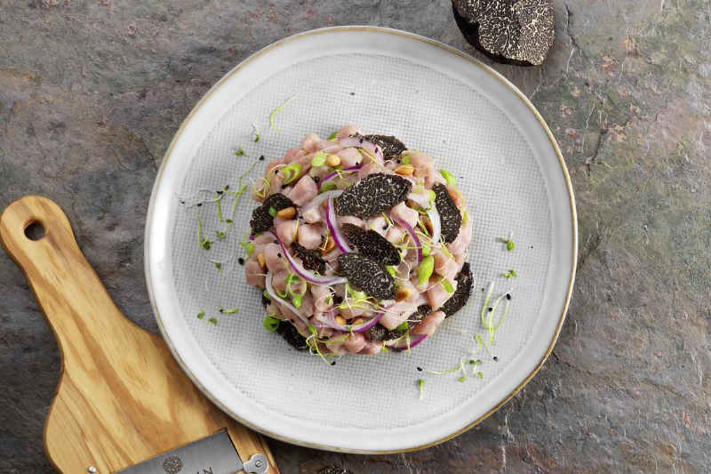 Tartare de veau à la truffe fraîche