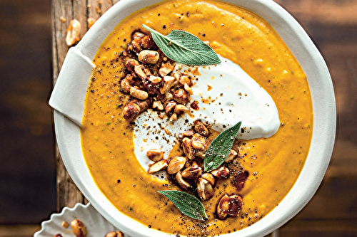 Soupe de butternut rôti et purée de cacahuètes