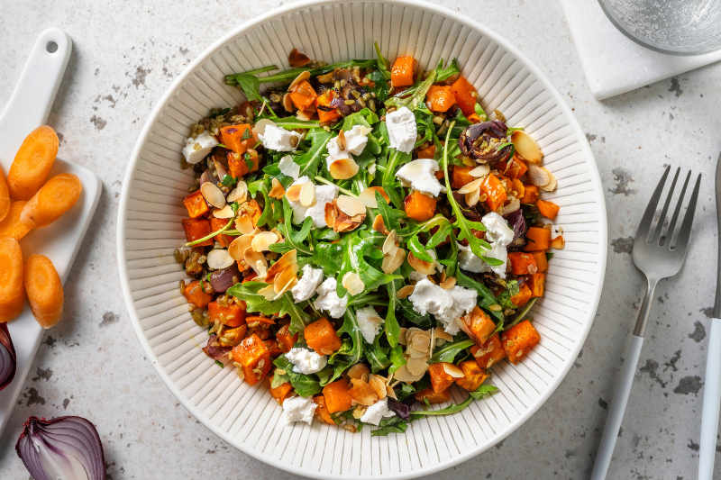 Salade de freekeh et chèvre frais