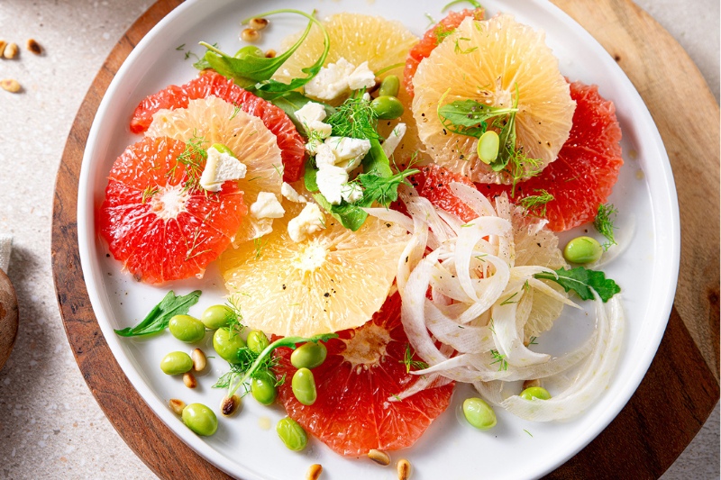 Carpaccio aux pamplemousses de Floride roses et blancs