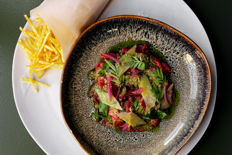 Carpaccio et pommes paille la recette de Camille Delcroix