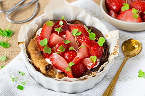 Tartelettes à la fraise et aux micropousses de roquette