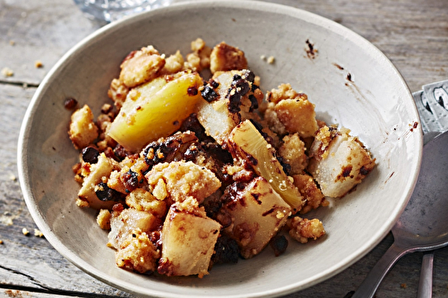 Crumble poire ananas chocolat et biscuits Petit Beurre