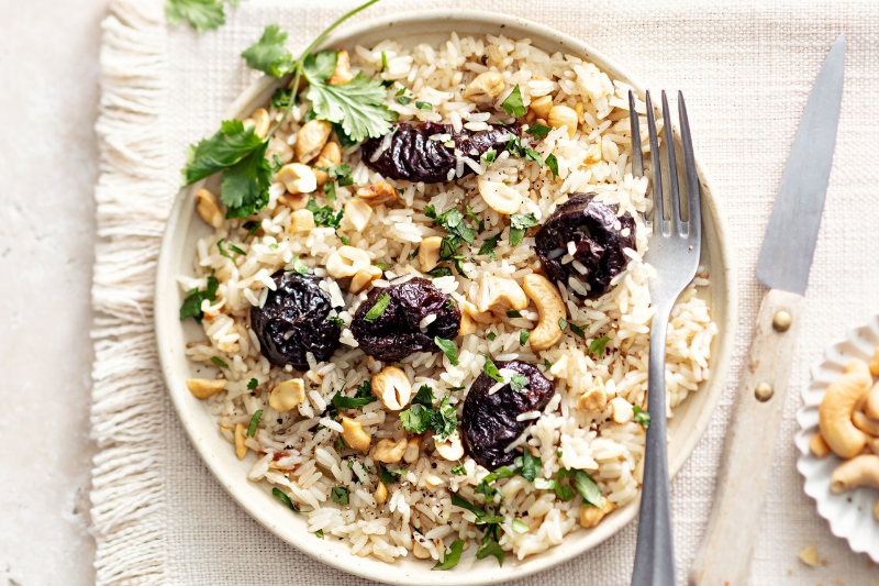 Riz pilaf aux pruneaux d’Agen et à la coriandre