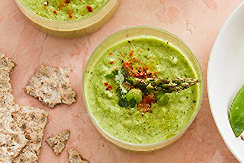 Gaspacho printanier aux asperges et petits pois