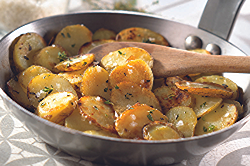 Pommes de terre primeurs sautées à la graisse de canard, thym citron et fleur de sel