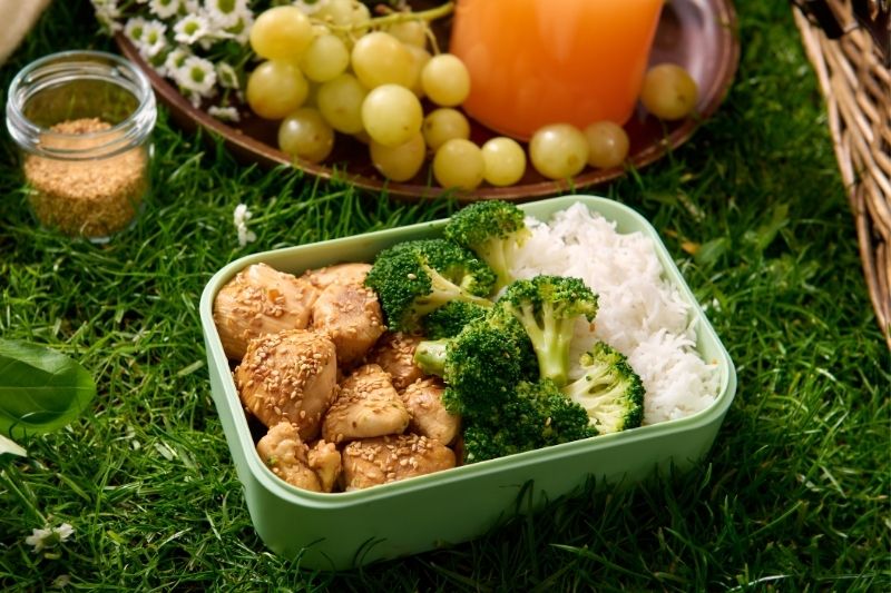 Bento box de poulet Teriyaki aux légumes