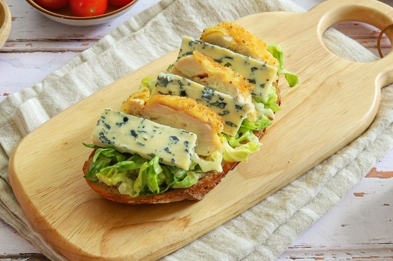 Tartines façon salade César à la Fourme d’Ambert
