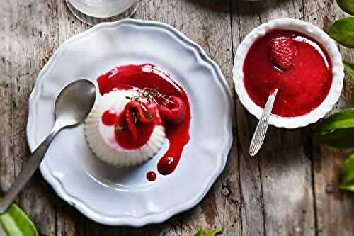 Blanc-manger au coulis de poivron et framboise