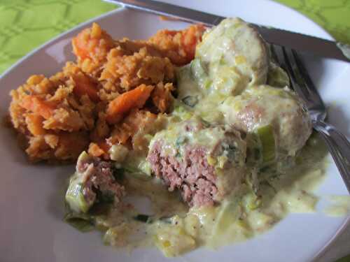 Boulettes de boeuf sauce au lait de coco et poireaux et son dhal de lentilles corail