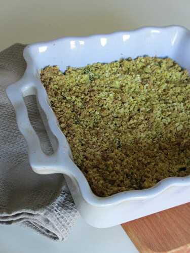 Crumble salé aux courgettes (version végétarienne et version végétalienne)