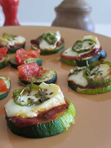 Mini-pizza de courgette (recette végétalienne et végétarienne)