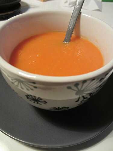 Soupe de carottes, orange et gingembre