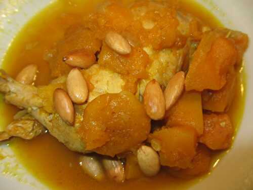 Tajine de poulet, potimarron, abricots et amandes