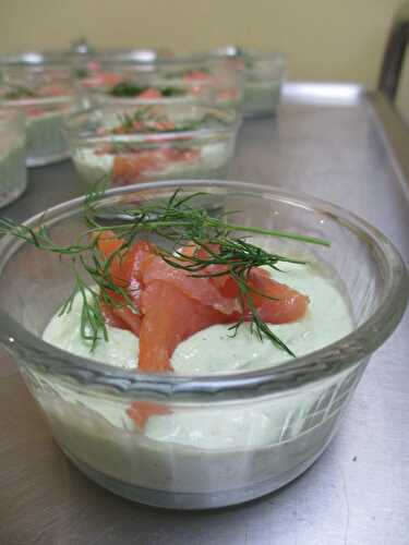 Verrine à la crème d'avocats et au saumon