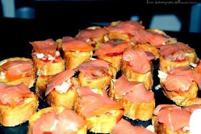 Tartines de Saumon Fumé Tomate  - L'amour Culinaire