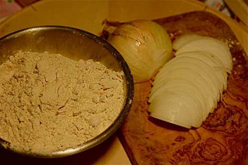 BEIGNETS D'OIGNONS DOUX DES CEVENNES A LA FARINE DE POIS CHICHES