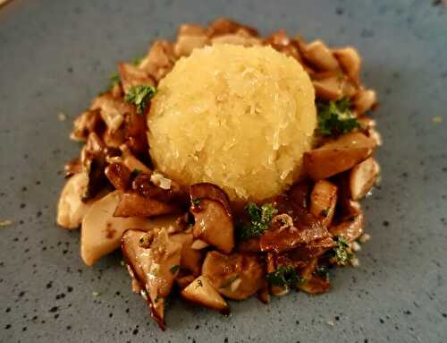 COURGE SPAGHETTI , CÈPES , FÈVE TONKA