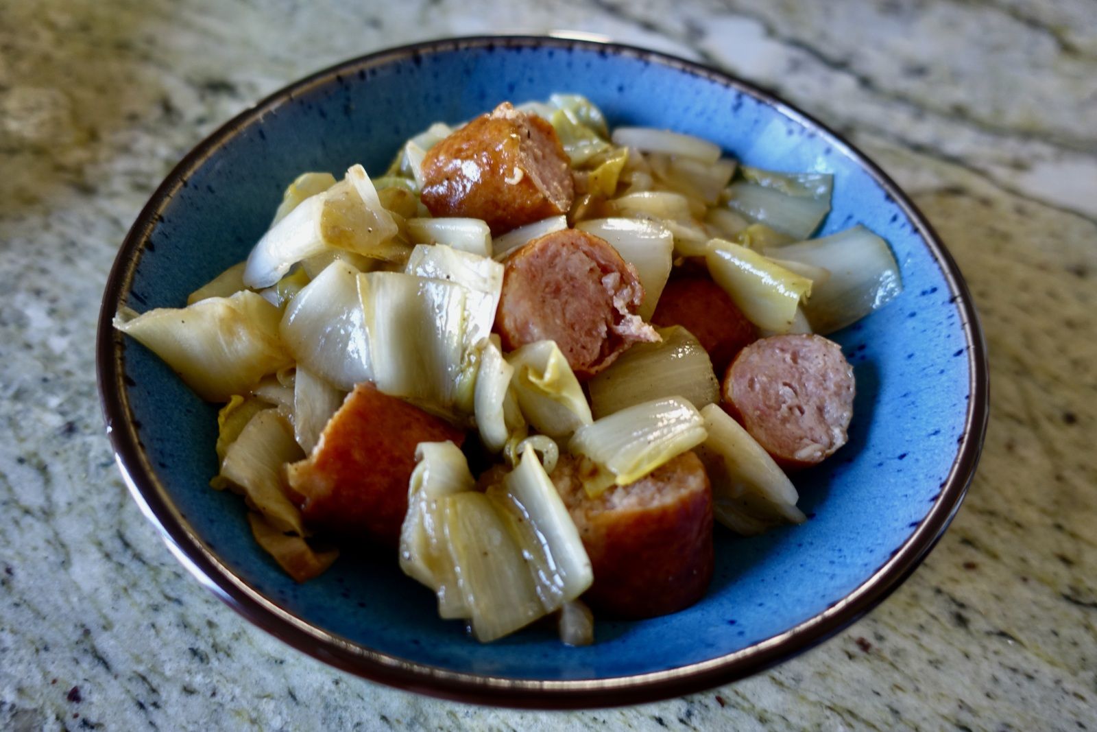 FONDUE D'ENDIVES AUX SAUCISSES FUMÉES