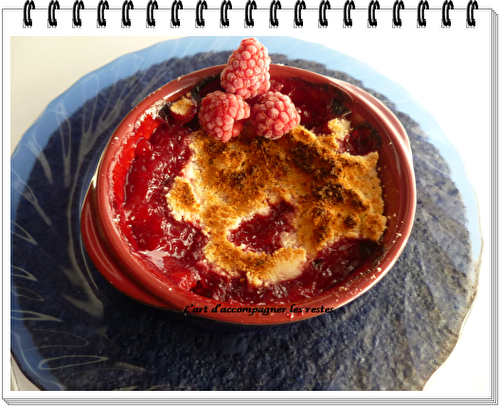 Crumble de prunes et framboises