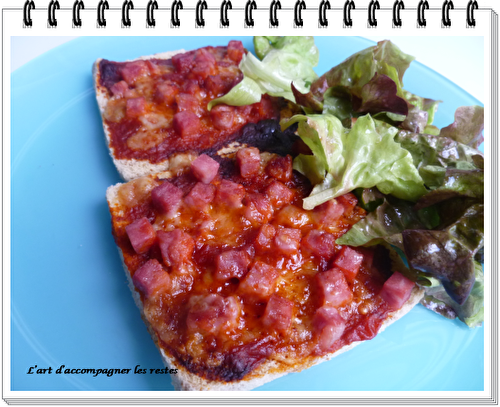 Toasts pizza