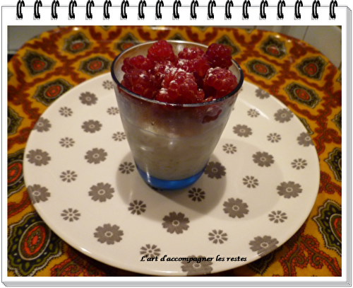 Verrine de riz au lait aux framboises et à la vanille