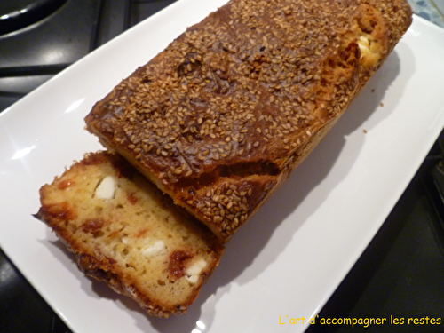 Cake à la feta et aux tomates séchées