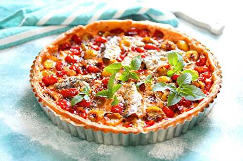 Tarte au fromage frais, tomates cerises et sardines