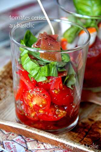 Tomates cerises au basilic