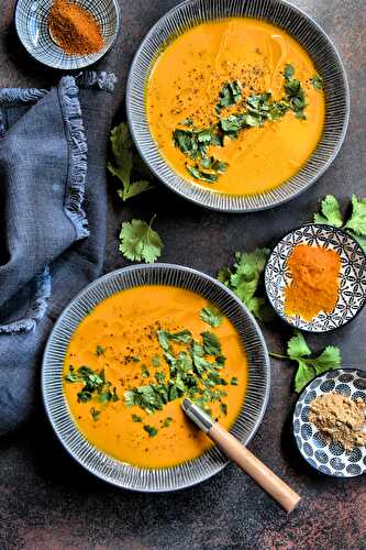 Velouté de courge aux épices et coriandre