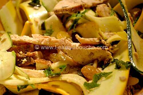 Salade de Courgettes au Poulet Fruits Secs & Graines