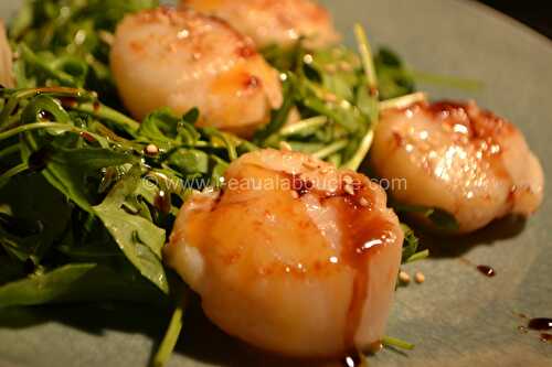 Noix de St. Jacques Snackées Roquette à La Vinaigrette de Mangue