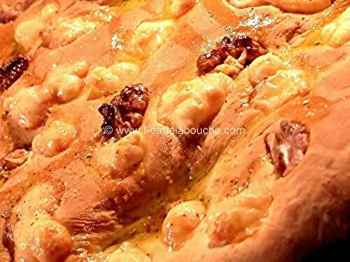 Focaccia à la Tomme et aux Noix