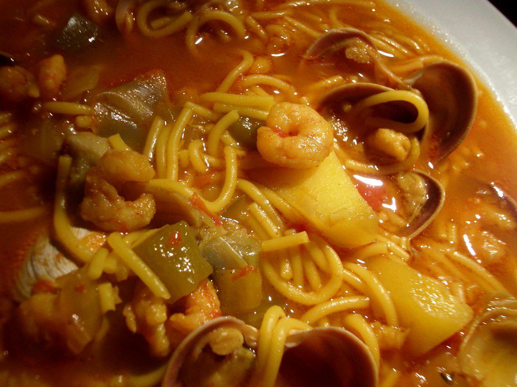 Cazuela de Fideos a la Malagueña