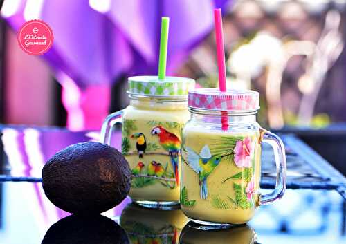 Smoothie avocat ananas coco 