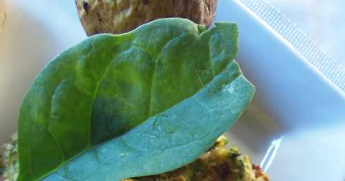 Brochettes de "tites pétates" au pesto sur le bbq et croquettes de courgettes.